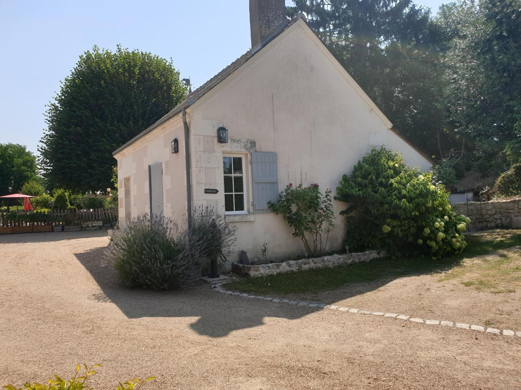 Le Clos De La Rousseliere Francueil Стая снимка
